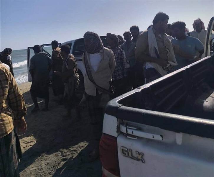 العثور على جثة أحد الشقيقين المفقودين في بحر أحور بشبوة.. والبحث مستمر عن الآخر