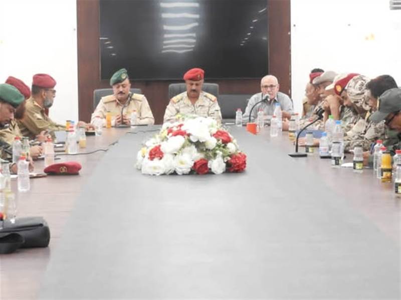 قوات الانتقالي ترفض خطط الدمج مع وزارة الدفاع.. تشديد على الجاهزية ورفض “الأوامر الخارجية”