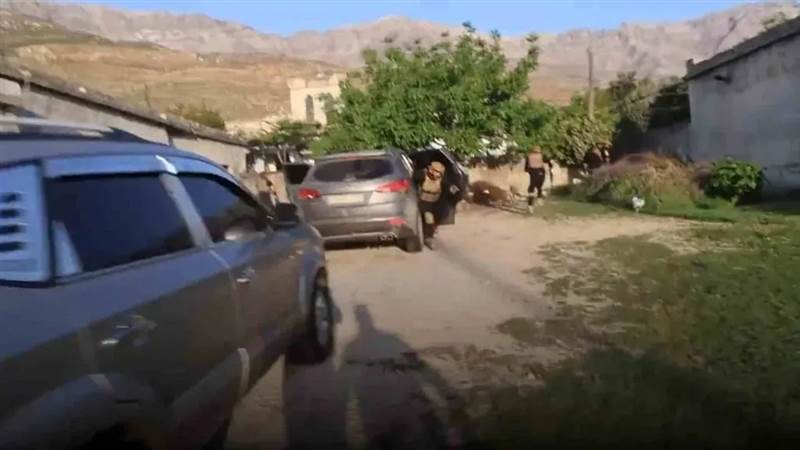 سقوط “جزار التضامن”.. الأمن السوري يوثّق لحظة القبض على أمجد يوسف بعد سنوات من الملاحقة