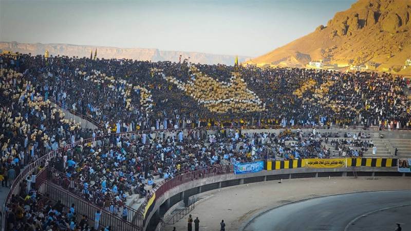بعد 12 سنة من الإنقطاع ..وزير الشباب اليمني يرحب بعودة النشاط الكروي وانطلاق الدوري وكأس الجمهورية