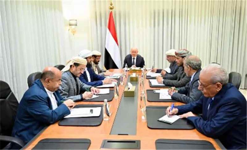 الحاضري: تعطيل دمج التشكيلات العسكرية وغياب المحاسبة عمّقا أزمة الدولة